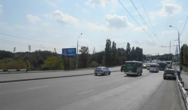 Евдокимова ул. 39 / Космонавтов пр-кт (через дорогу в 55 м от моста), сторона B