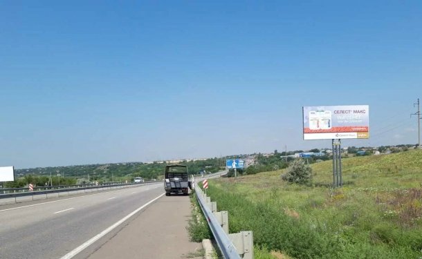 Трасса М-23 (Ростов-Таганрог) 14 км+950 м справа, сторона A